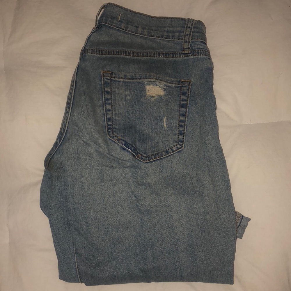 Ripped cropped jeans